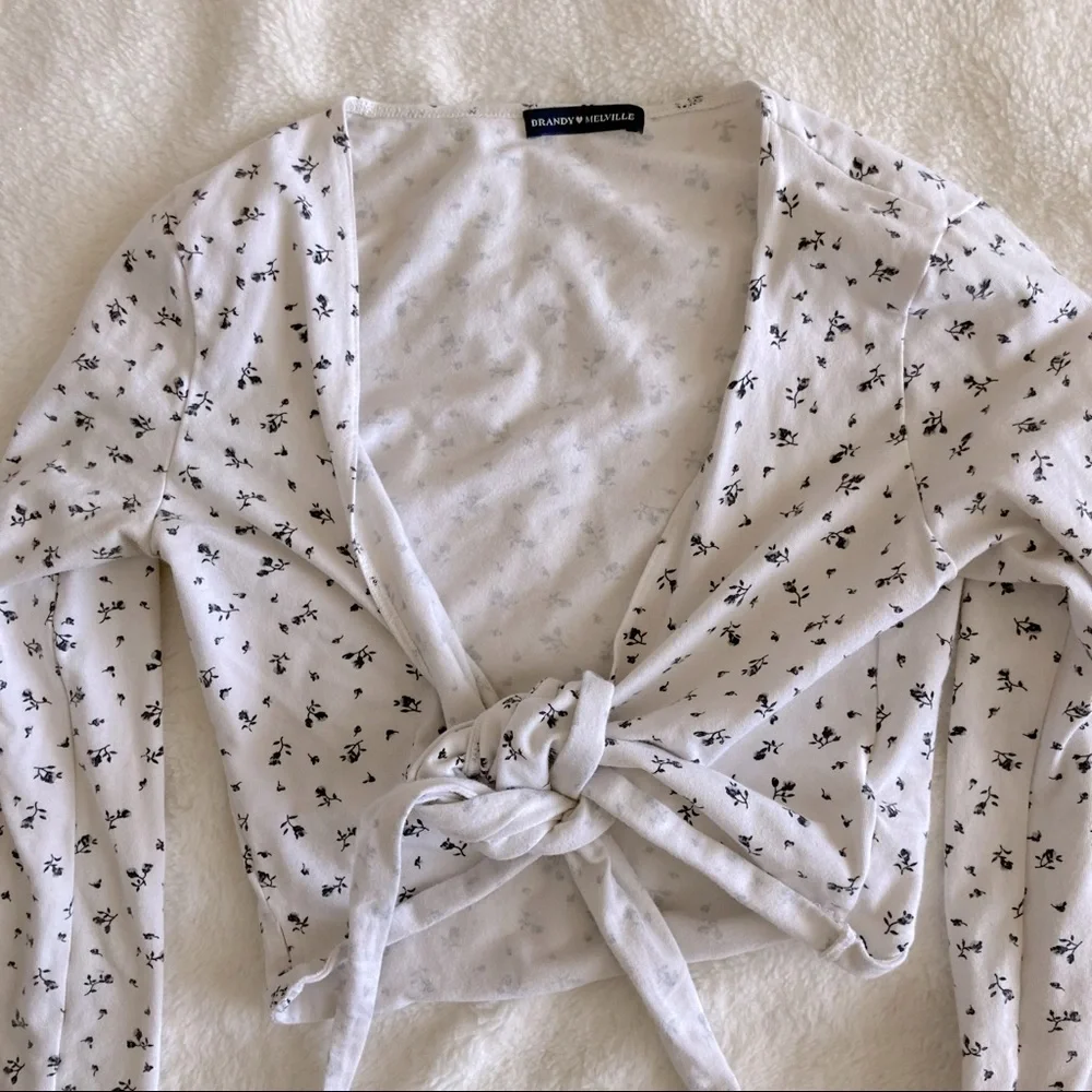 Brandy Melville Coco Wrap Top - Picture 2 of 2